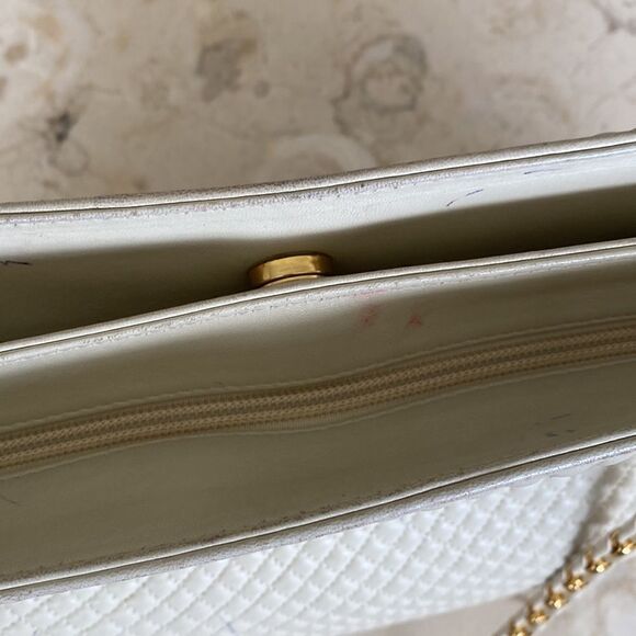 Bally Vintage Quilted Leather Shoulder Bag with Tassel Strap Chain Authentic - Picture 9 of 17